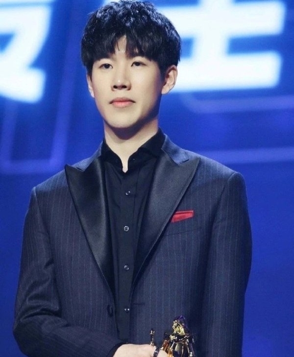 胡明轩在中 胡明轩在中